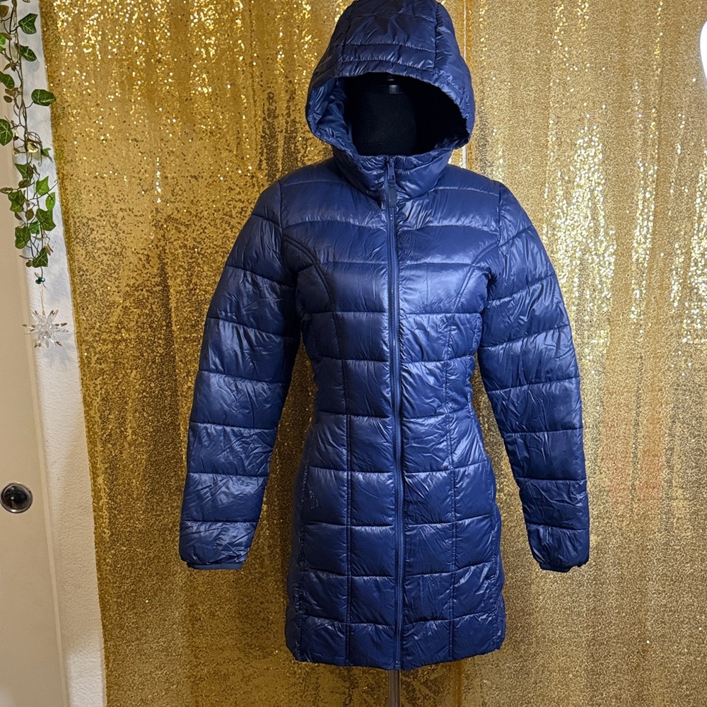 Aventure Women's Midnight Blue Hooded Puffer Coat